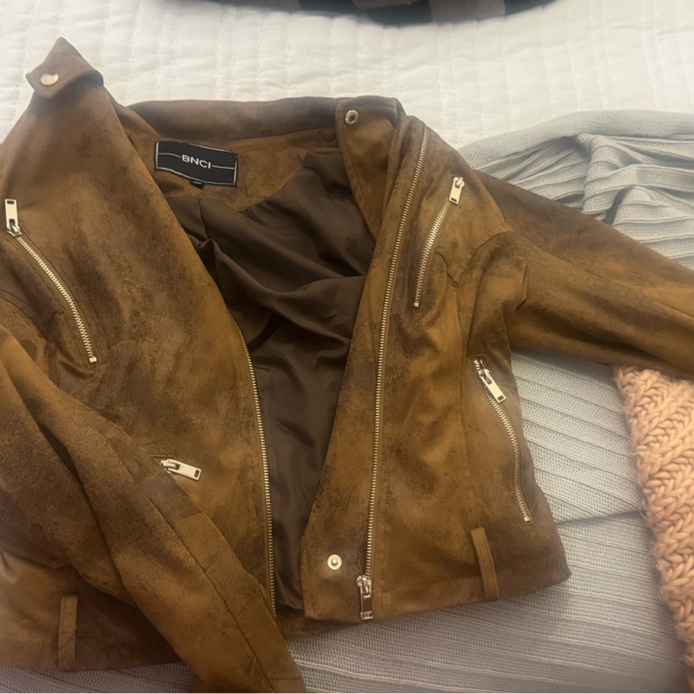 Brown Leather Jacket Classic Design Relaxed Style
